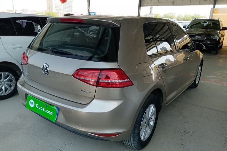 Used Volkswagen Golf 2016 1.6L Automatic Fashion Model Rear Right 45 Deg