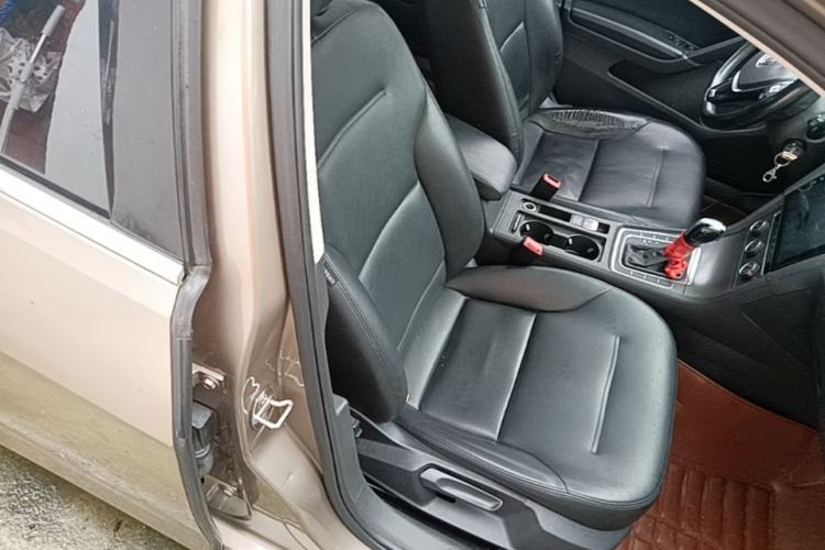 Used Volkswagen Golf 2016 1.6L Automatic Comfort Model Right Front Seat