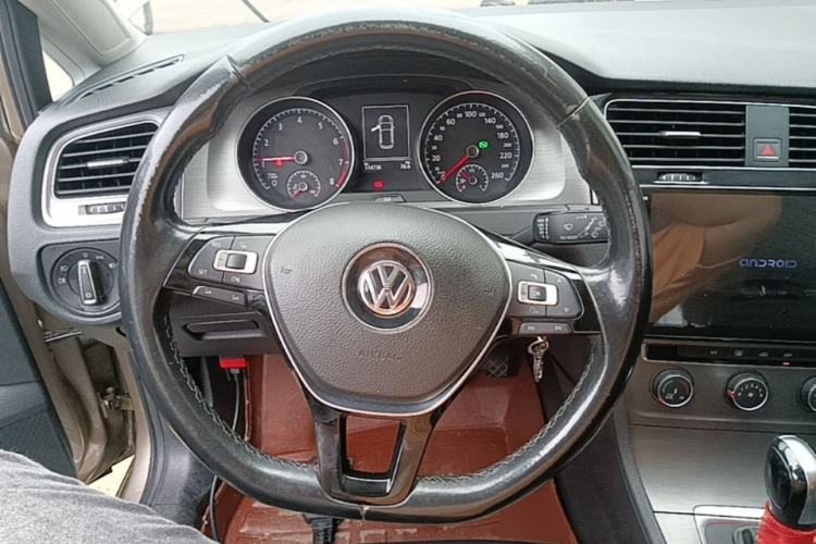 Used Volkswagen Golf 2016 1.6L Automatic Comfort Model Steering Wheel
