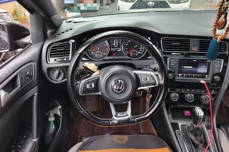 Used Volkswagen Golf 2016 1.4TSI Automatic R-Line Steering Wheel