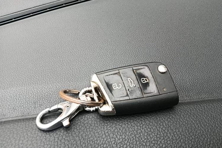 Used Volkswagen Golf 2016 1.6L Automatic Comfort Model Vehicle Key