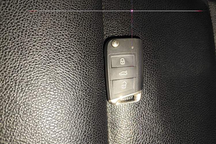 Used Volkswagen Golf 2016 230TSI Automatic Comfort Version Vehicle Key