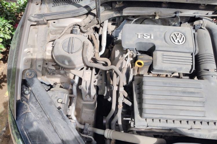 Used Volkswagen Golf 2016 230TSI Automatic Comfort Version Engine Bay Right