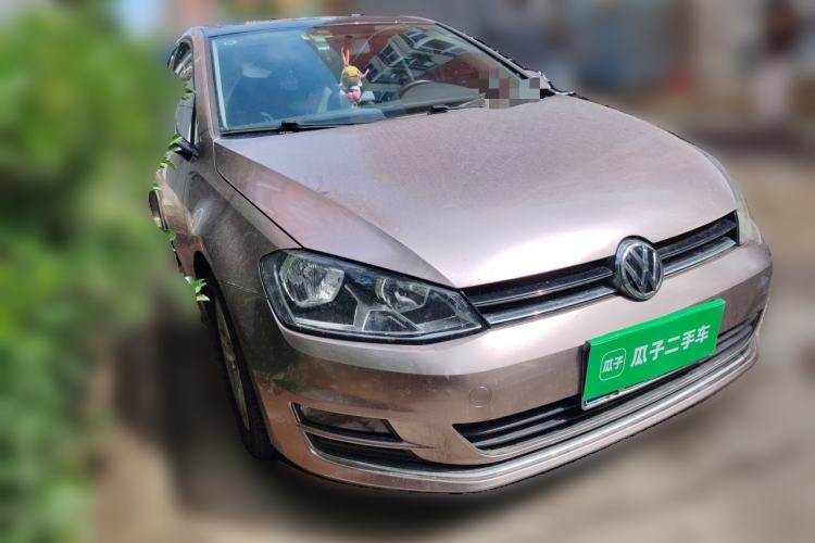 Used Volkswagen Golf 2016 230TSI Automatic Comfort Version Front Right 45 Deg
