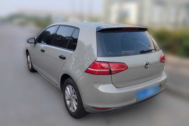 Used Volkswagen Golf 2016 1.6L Automatic Fashion Model Exterior 3