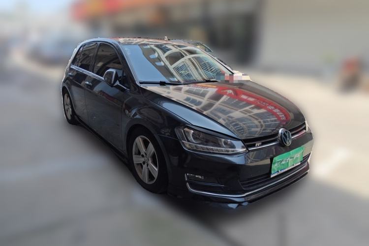 Used Volkswagen Golf 2016 230TSI Automatic Comfort Version Front Right 45 Deg