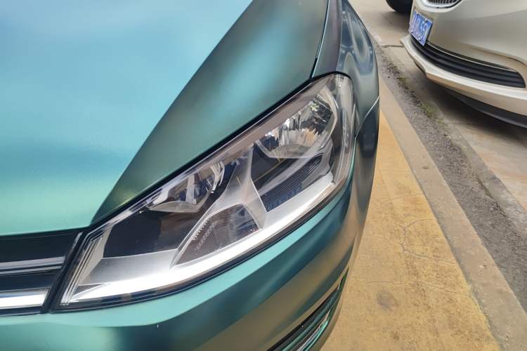 Used Volkswagen Golf 2016 1.6L Automatic Fashion Model Left Front Headlight