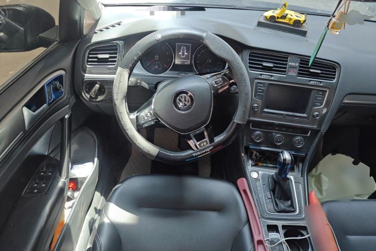 Used Volkswagen Golf 2016 230TSI Automatic Comfort Version Steering Wheel