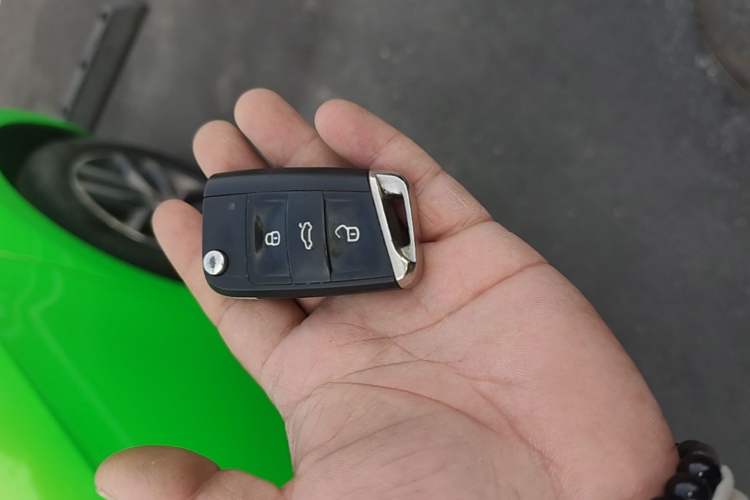 Used Volkswagen Golf 2016 230TSI Automatic Luxury Version Vehicle Key