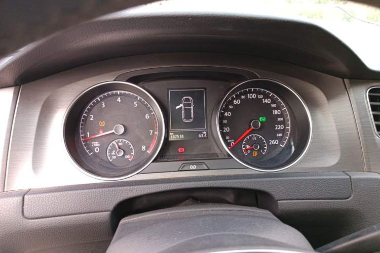 Used Volkswagen Golf 2016 230TSI Automatic Luxury Version Instrument Cluster