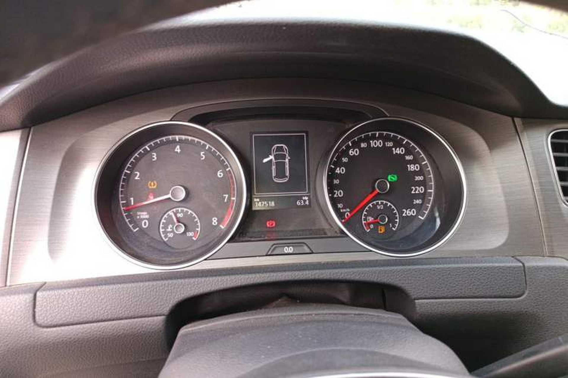 Used Volkswagen Golf 2016 230TSI Automatic Luxury Version Instrument Cluster