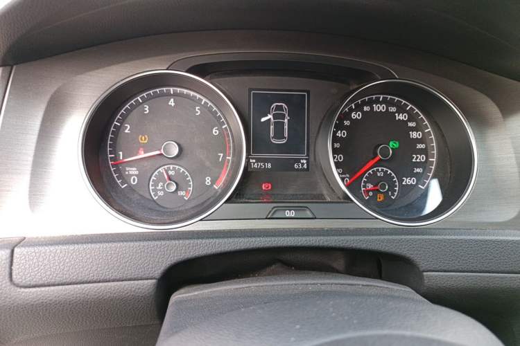 Used Volkswagen Golf 2016 230TSI Automatic Luxury Version Odometer Close Up