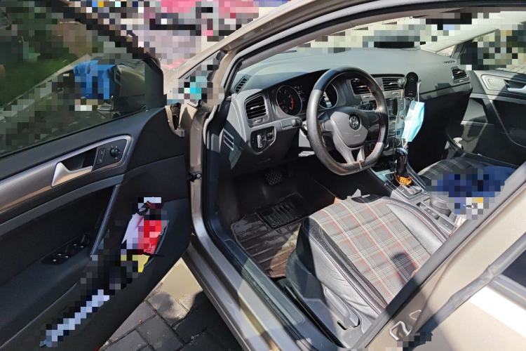 Used Volkswagen Golf 2016 1.6L Automatic Fashion Model Driver Seat
