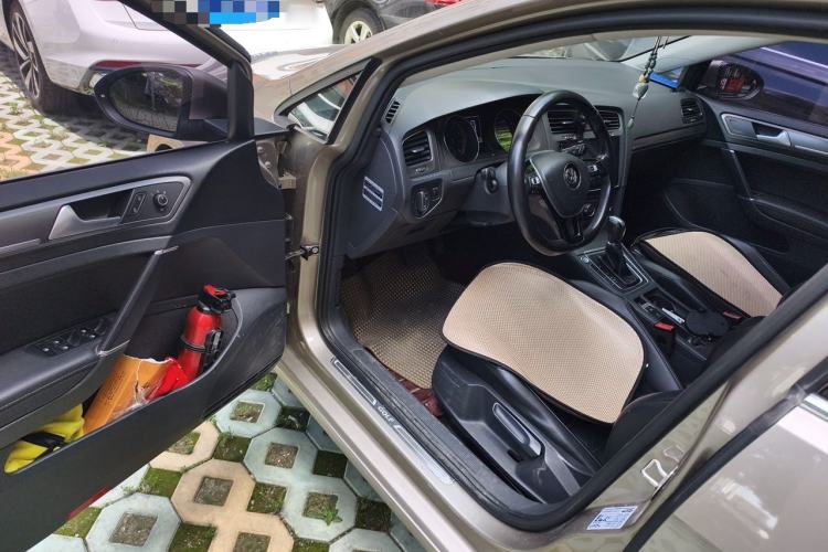 Used Volkswagen Golf 2016 230TSI Automatic Luxury Version Driver Seat