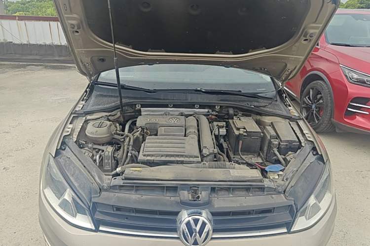 Used Volkswagen Golf 2016 230TSI Automatic Comfort Version Engine Bay