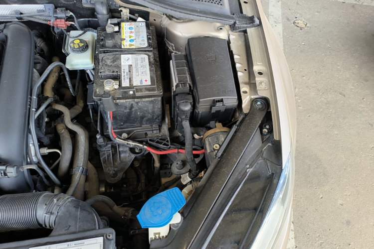 Used Volkswagen Golf 2016 230TSI Automatic Comfort Version Engine Bay Left