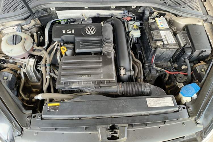 Used Volkswagen Golf 2016 230TSI Automatic Comfort Version Engine Bay