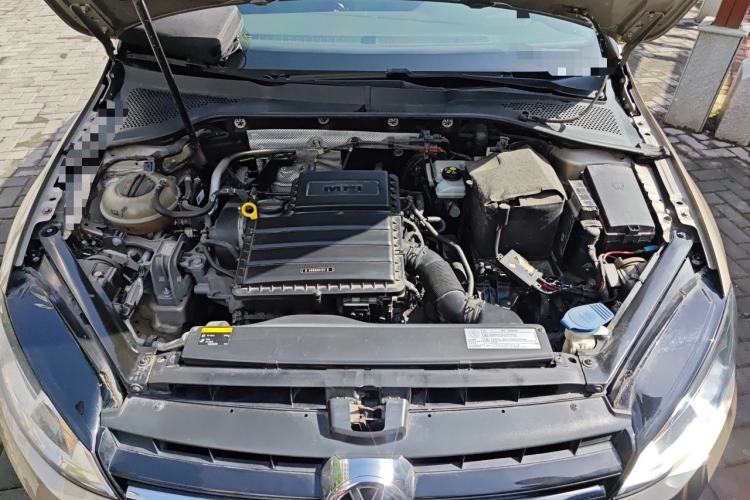 Used Volkswagen Golf 2016 1.6L Automatic Fashion Model Engine Bay