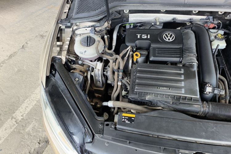 Used Volkswagen Golf 2016 230TSI Automatic Comfort Version Engine Bay Right