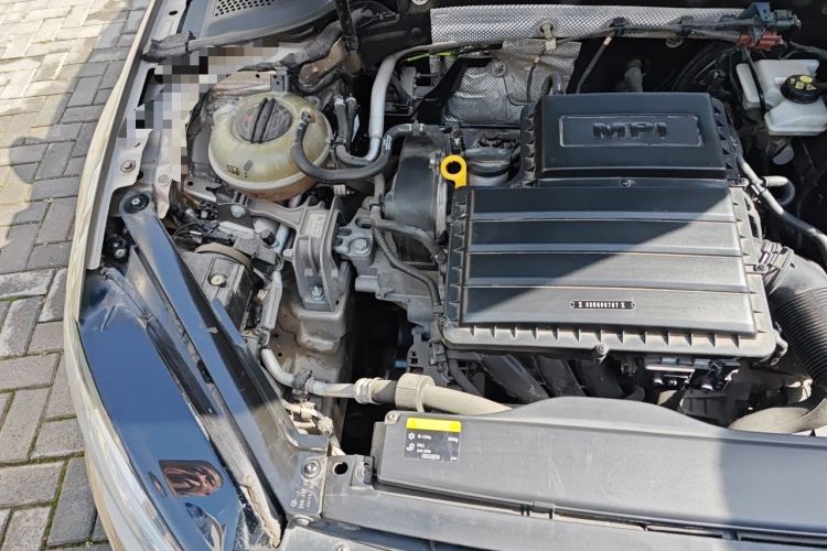 Used Volkswagen Golf 2016 1.6L Automatic Fashion Model Engine Bay Right