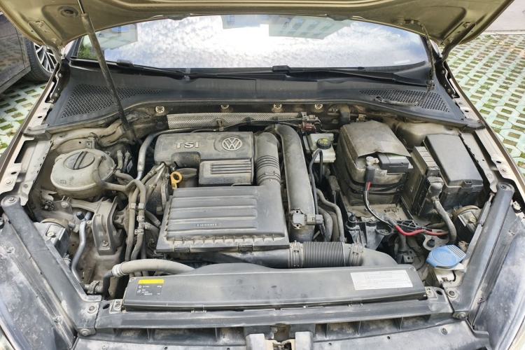 Used Volkswagen Golf 2016 230TSI Automatic Luxury Version Engine Bay