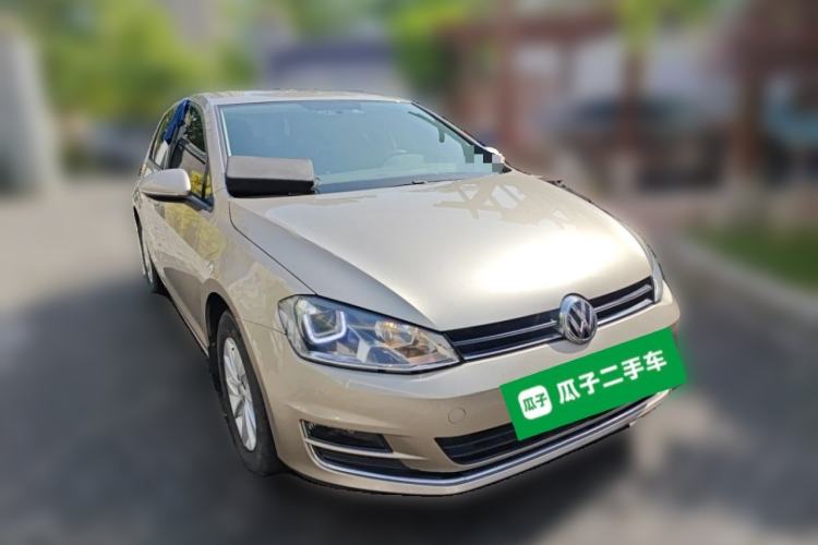 Used Volkswagen Golf 2016 1.6L Automatic Fashion Model Front Right 45 Deg