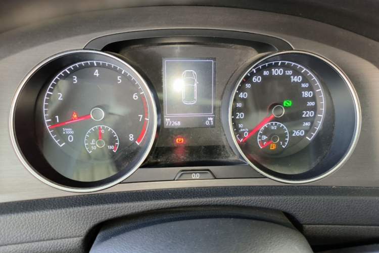 Used Volkswagen Golf 2016 230TSI Automatic Comfort Version Instrument Cluster
