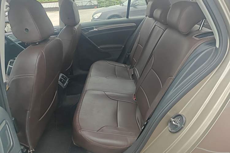 Used Volkswagen Golf 2016 230TSI Automatic Comfort Version Left Rear Seat