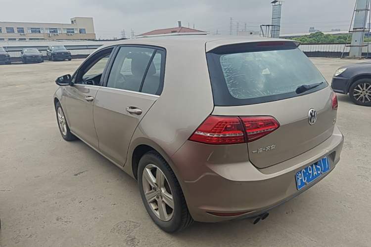 Used Volkswagen Golf 2016 230TSI Automatic Comfort Version Rear Left 45 Deg