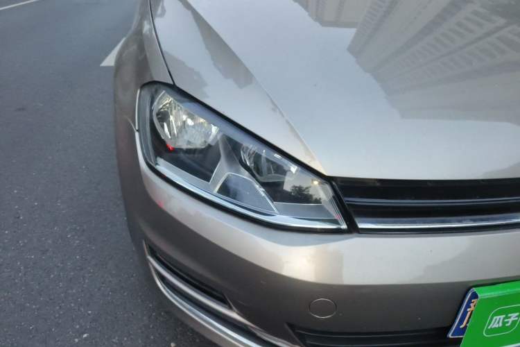 Used Volkswagen Golf 2016 1.6L Automatic Comfort Model Right Front Headlight
