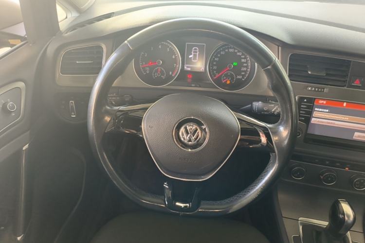 Used Volkswagen Golf 2016 230TSI Automatic Comfort Version Steering Wheel