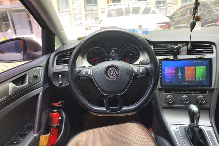 Used Volkswagen Golf 2016 230TSI Automatic Luxury Version Steering Wheel