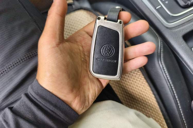 Used Volkswagen Golf 2016 230TSI Automatic Luxury Version Vehicle Key