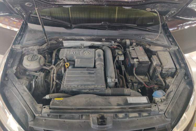 Used Volkswagen Golf 2016 230TSI Automatic Comfort Version Engine Bay