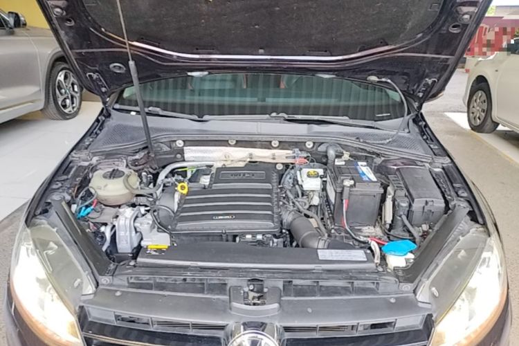 Used Volkswagen Golf 2016 1.6L Automatic Comfort Model Engine Bay