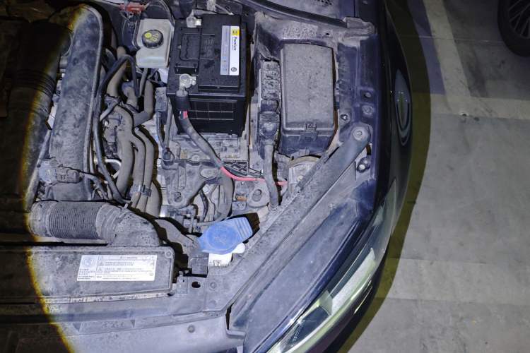 Used Volkswagen Golf 2016 230TSI Automatic Comfort Version Engine Bay Left