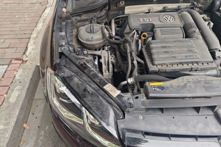 Used Volkswagen Golf 2016 230TSI Automatic Comfort Version Engine Bay Right