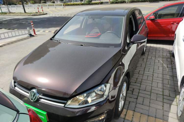 Used Volkswagen Golf 2016 1.6L Automatic Comfort Model Front