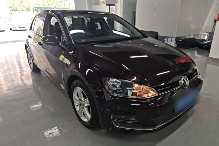 Used Volkswagen Golf 2016 1.6L Automatic Comfort Model Front Right 45 Deg