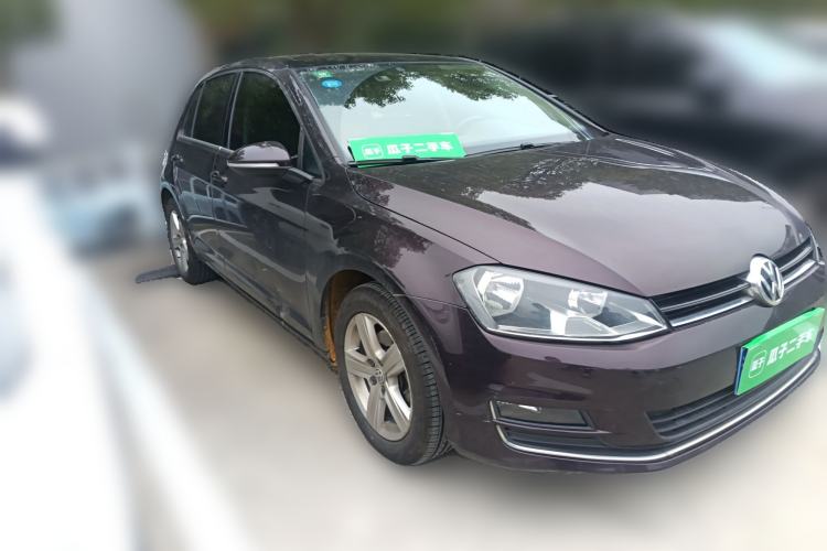 Used Volkswagen Golf 2016 230TSI Automatic Comfort Version Front Right 45 Deg