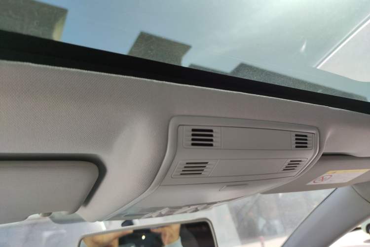 Used Volkswagen Golf 2016 1.6L Automatic Comfort Model Headliner