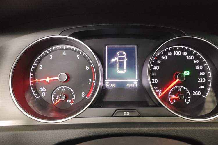 Used Volkswagen Golf 2016 1.6L Automatic Comfort Model Instrument Cluster