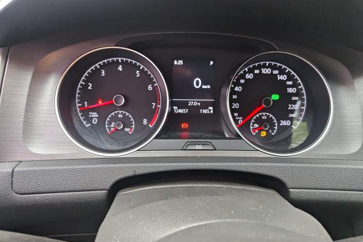 Used Volkswagen Golf 2016 230TSI Automatic Comfort Version Instrument Cluster