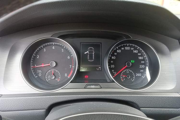 Used Volkswagen Golf 2016 230TSI Automatic Comfort Version Instrument Cluster