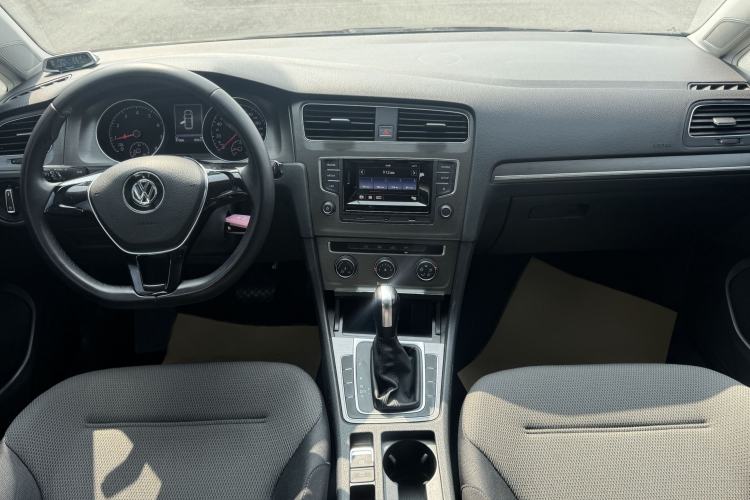 Used Volkswagen Golf 2016 1.6L Automatic Comfort Model Interior 2