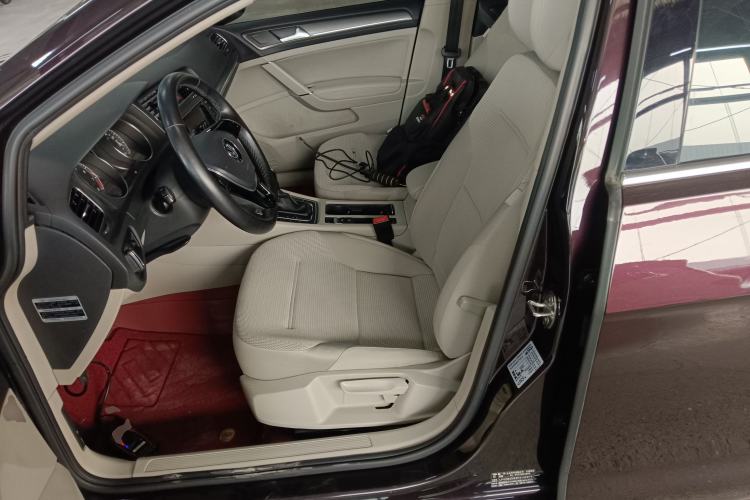 Used Volkswagen Golf 2016 1.6L Automatic Comfort Model Left Front Seat