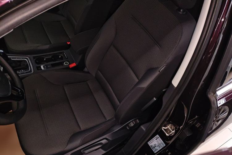 Used Volkswagen Golf 2016 1.6L Automatic Comfort Model Left Front Seat