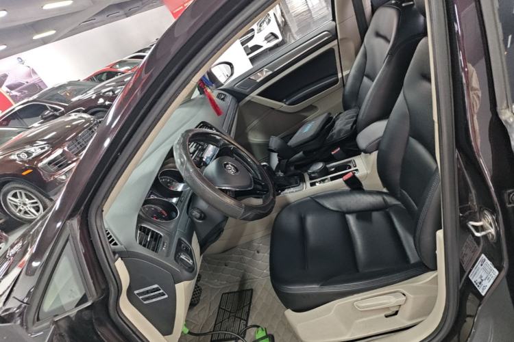 Used Volkswagen Golf 2016 1.6L Automatic Comfort Model Left Front Seat