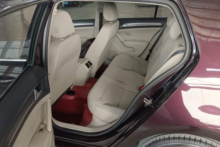 Used Volkswagen Golf 2016 1.6L Automatic Comfort Model Left Rear Seat