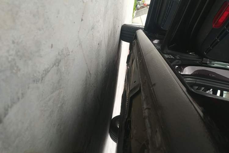 Used Volkswagen Golf 2016 230TSI Automatic Comfort Version Left Side Sill